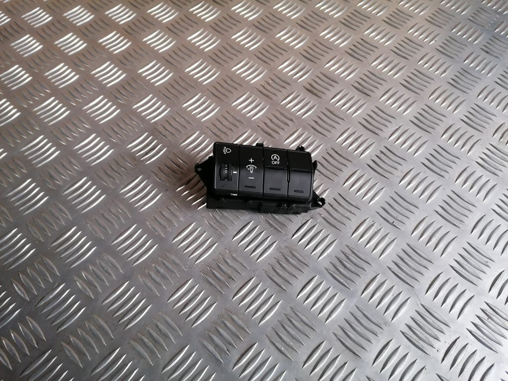 Gaismas slēdzis priekš HYUNDAI I30 2012 1 Gaismas slēdzis priekš HYUNDAI I30 2012