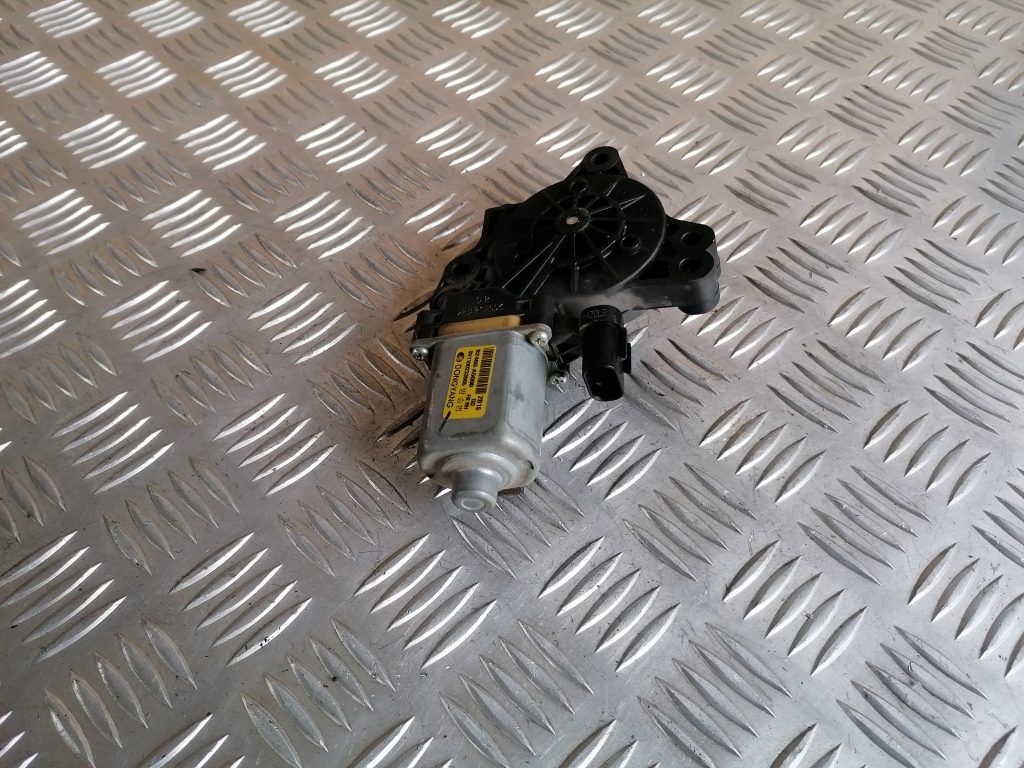 Elektrisko stiklu motors priekš HYUNDAI I30 2012 2 Elektrisko stiklu motors priekš HYUNDAI I30 2012