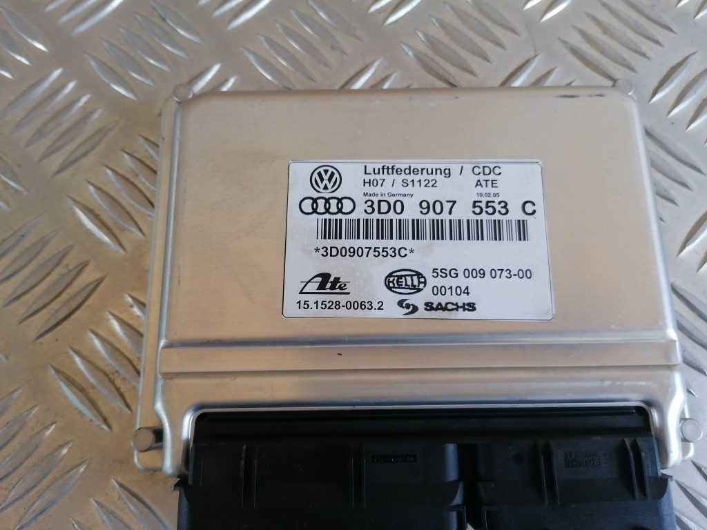 Gaisa piekares vadības bloks priekš VW PHAETON 2005 4 Gaisa piekares vadības bloks priekš VW PHAETON 2005