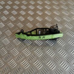 Priekšējāis kreisais durvju rokturis priekš VW PHAETON 2005