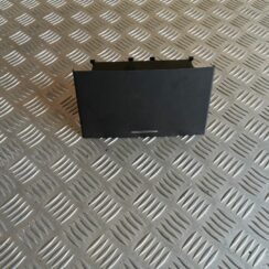 Centrālās konsoles nodalījums priekš VW PHAETON 2005