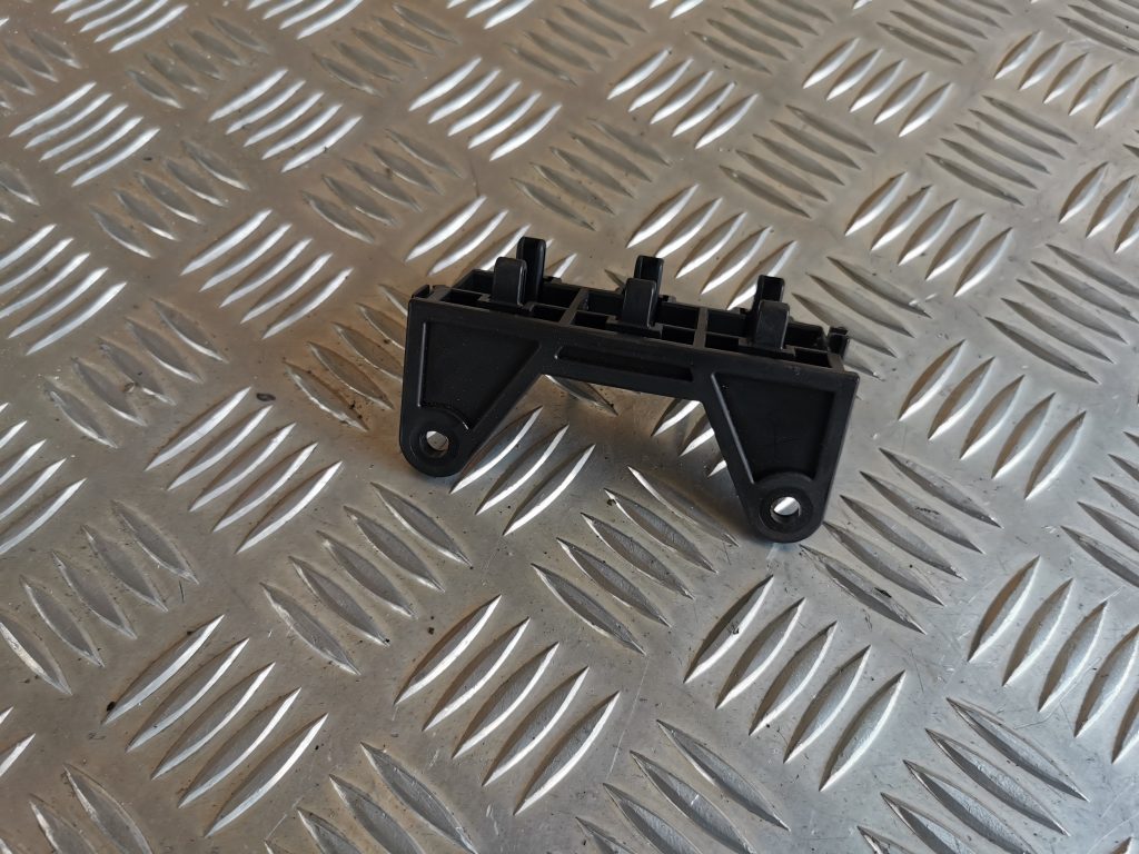 Salona plastmasa priekš VW PHAETON 2005 1 Salona plastmasa priekš VW PHAETON 2005