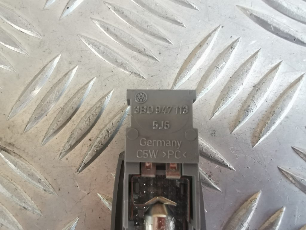 Saules aizsarga apgaismojums priekš VW PHAETON 2005 4 Saules aizsarga apgaismojums priekš VW PHAETON 2005