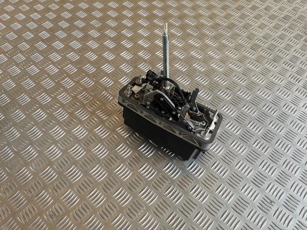 Ātrumu pārslēgšanas slēdzis priekš VW PHAETON 2005