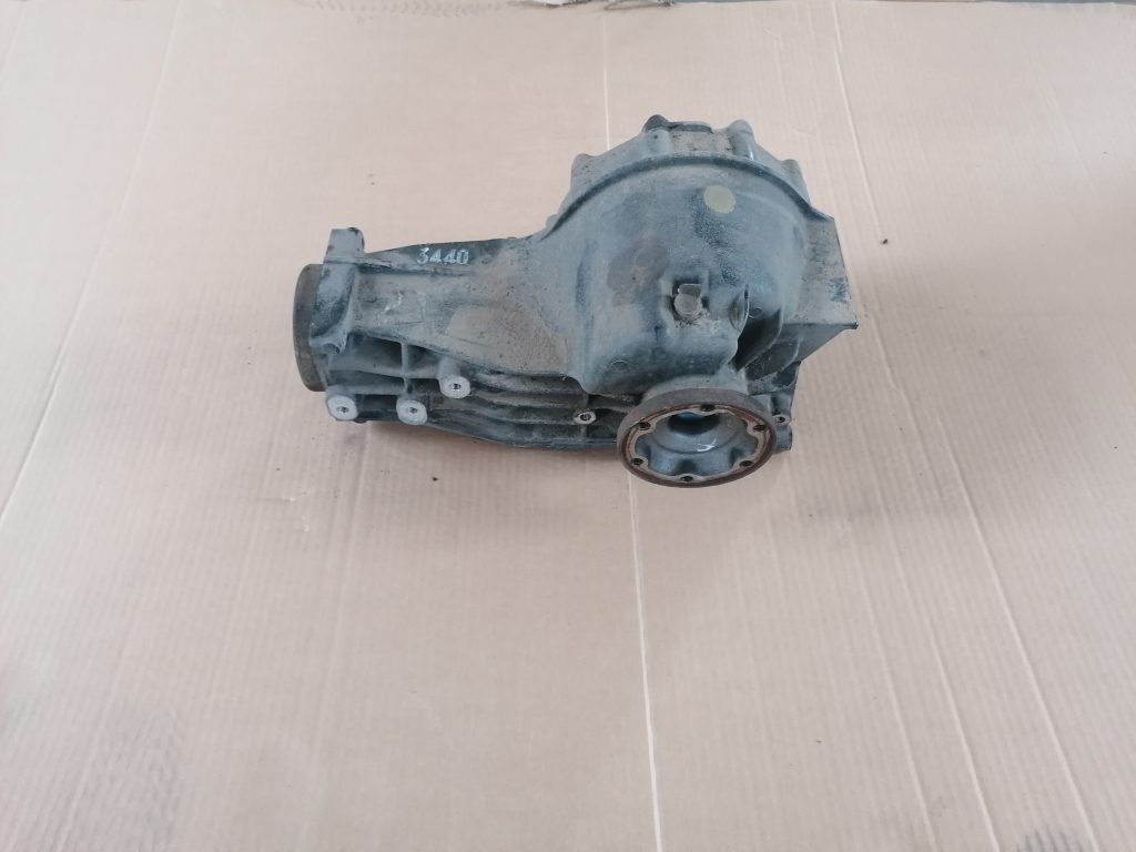 Aizmugurējais reduktors priekš VW PHAETON 2005 2 Aizmugurējais reduktors priekš VW PHAETON 2005