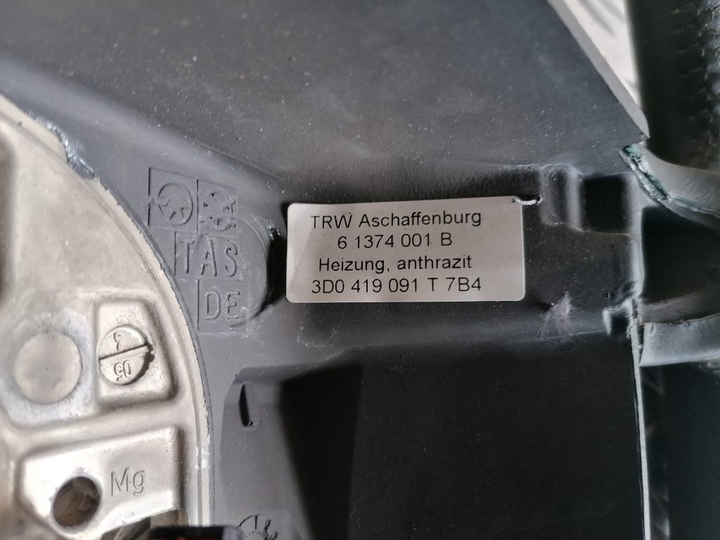 Stūre priekš VW PHAETON 2005 5 Stūre priekš VW PHAETON 2005