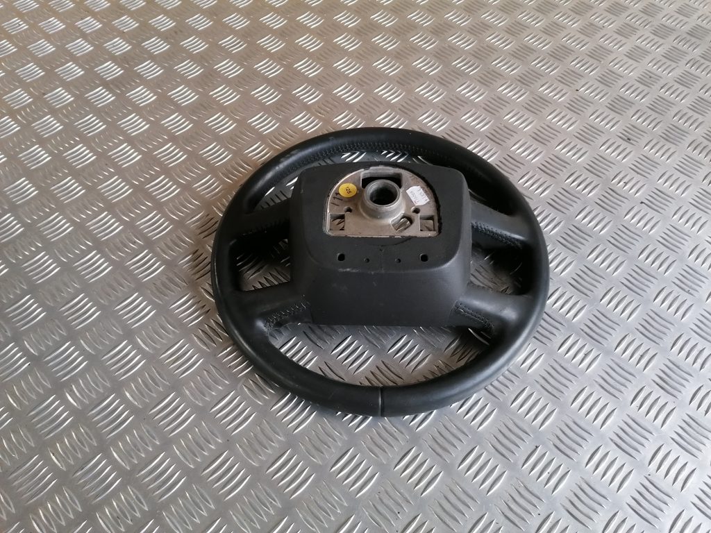 Stūre priekš VW PHAETON 2005 2 Stūre priekš VW PHAETON 2005