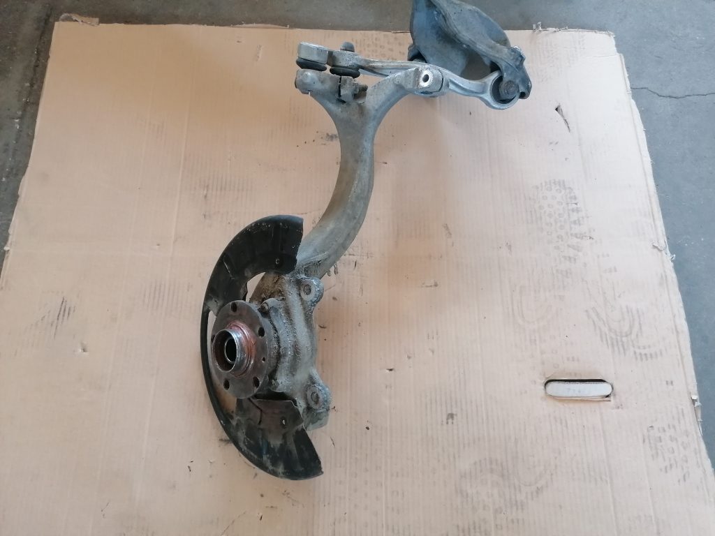 Stūres šarnīrs priekšā pa labi priekš VW PHAETON 2005 1 Stūres šarnīrs priekšā pa labi priekš VW PHAETON 2005