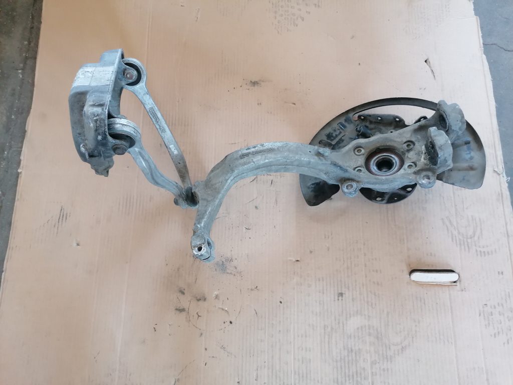 Stūres šarnīrs priekšā pa labi priekš VW PHAETON 2005 2 Stūres šarnīrs priekšā pa labi priekš VW PHAETON 2005