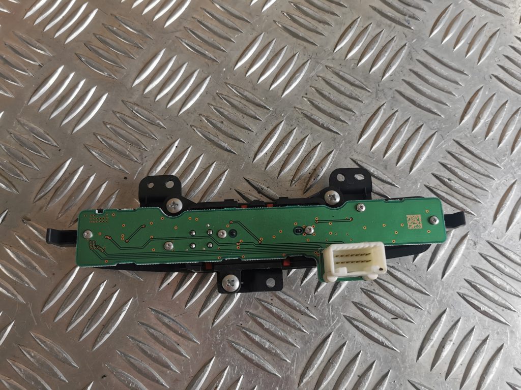 Mērinstrumentu paneļa pārslēgšanas pogas priekš MITSUBISHI LANCER 2009