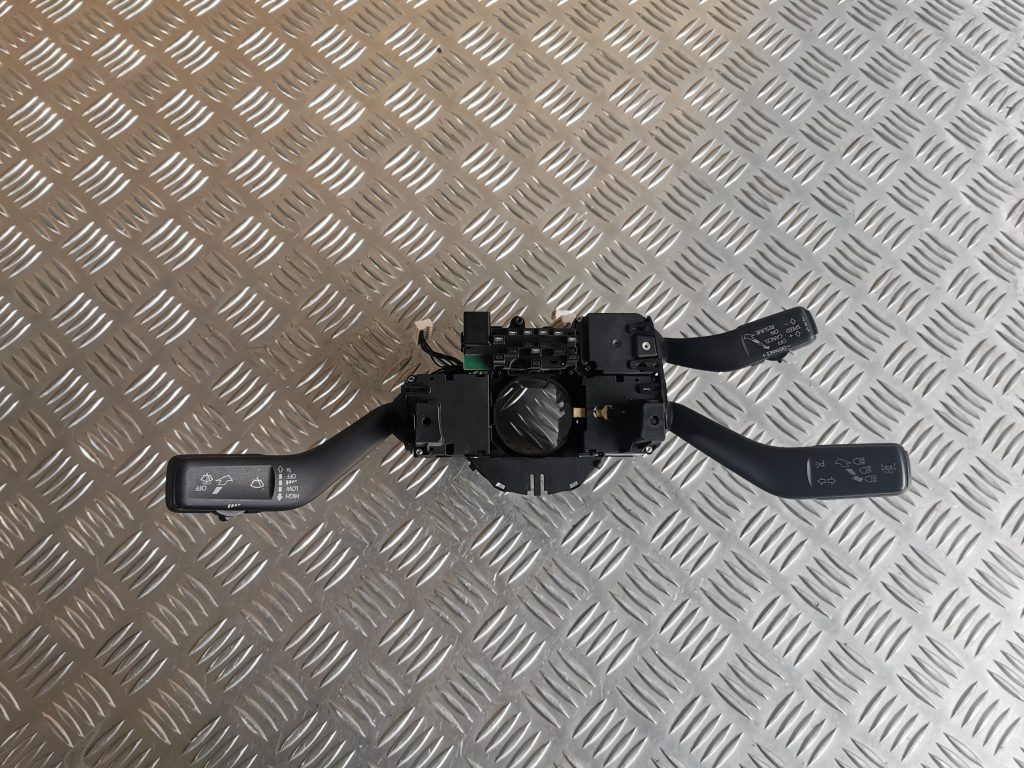 Stūres statnes slēdzis priekš VW PASSAT CC 2009 3 Stūres statnes slēdzis priekš VW PASSAT CC 2009