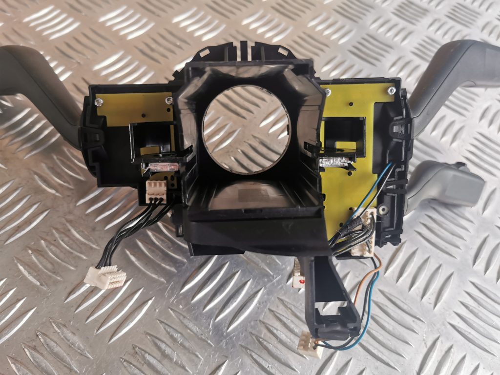 Stūres statnes slēdzis priekš VW PASSAT CC 2009 2 Stūres statnes slēdzis priekš VW PASSAT CC 2009