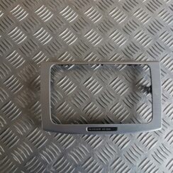 Mērinstrumentu paneļa dekoratīvais rāmis priekš VW PASSAT CC 2009