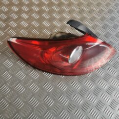 Aizmugurējais kreisais lukturis priekš VW PASSAT CC 2009