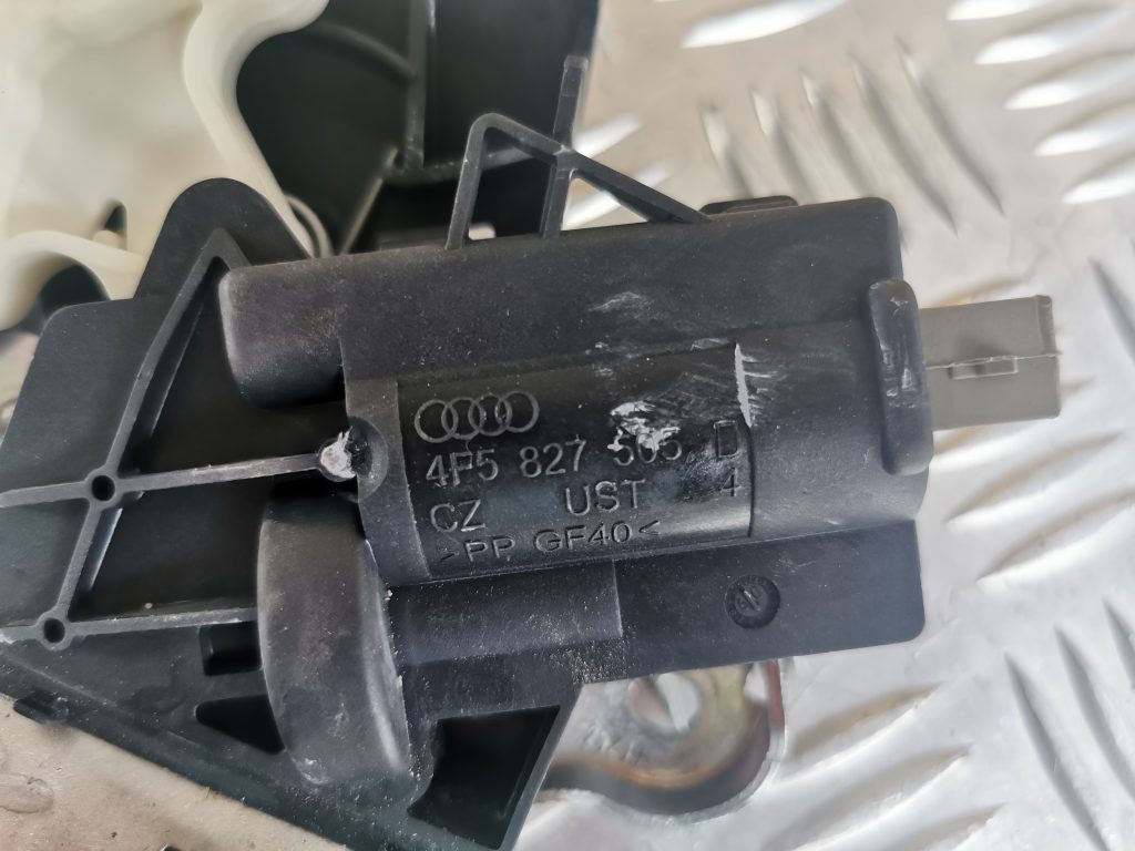 Bagāžnieka vāka slēdzene priekš VW PASSAT CC 2009 4 Bagāžnieka vāka slēdzene priekš VW PASSAT CC 2009