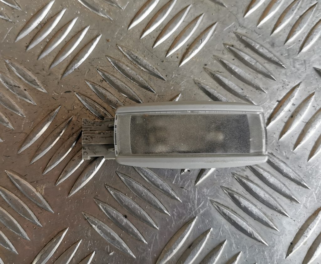 Saules aizsarga apgaismojums priekš VW PASSAT CC 2009