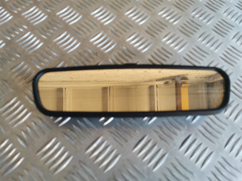 Salona atpakaļskata spogulis priekš AUDI A6 1998