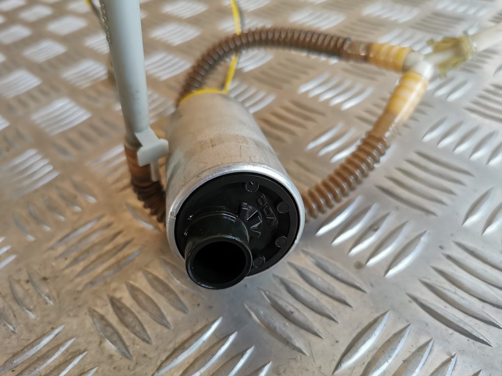 Degvielas tvertnes sūknis priekš AUDI A6 1998 4 Degvielas tvertnes sūknis priekš AUDI A6 1998