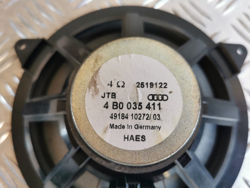 Durvju skaļrunis, apakšā priekš AUDI A6 1998