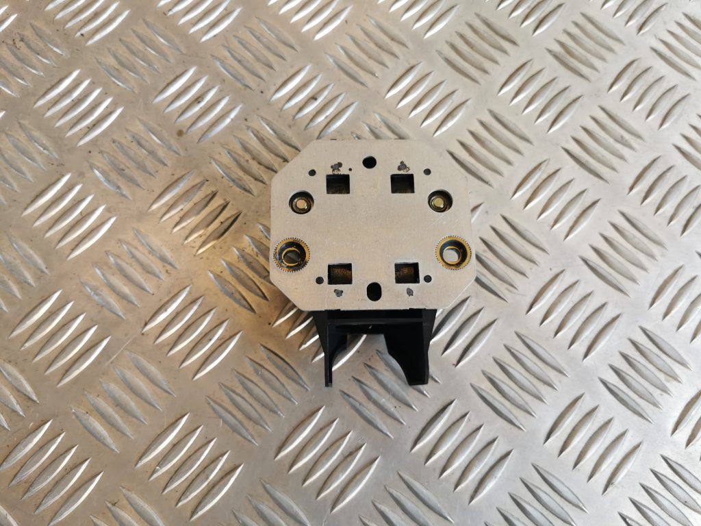 ESP ātruma devējs priekš AUDI A6 1998 1 ESP ātruma devējs priekš AUDI A6 1998