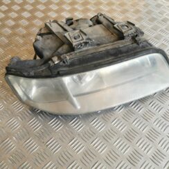 Priekšējais labais lukturis priekš AUDI A6 1998