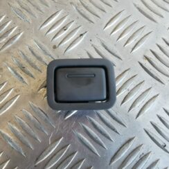 Salona āķis griestos priekš AUDI A6 1998