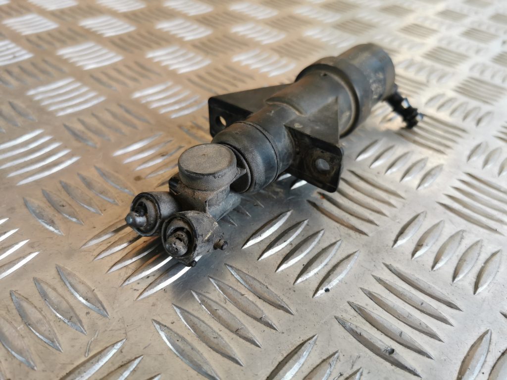 Lukturu mazgātāja sprausla priekš AUDI A6 1998 2 Lukturu mazgātāja sprausla priekš AUDI A6 1998