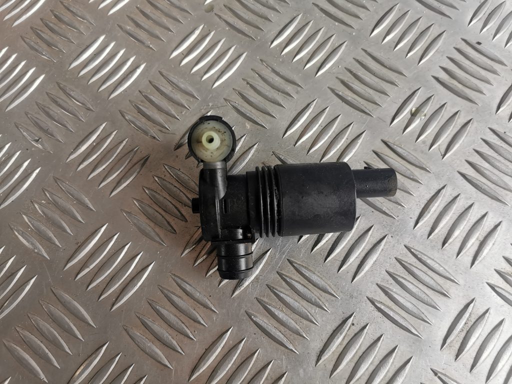 Mazgātāja šķidruma sūknis priekš LAND ROVER FREELANDER 2007