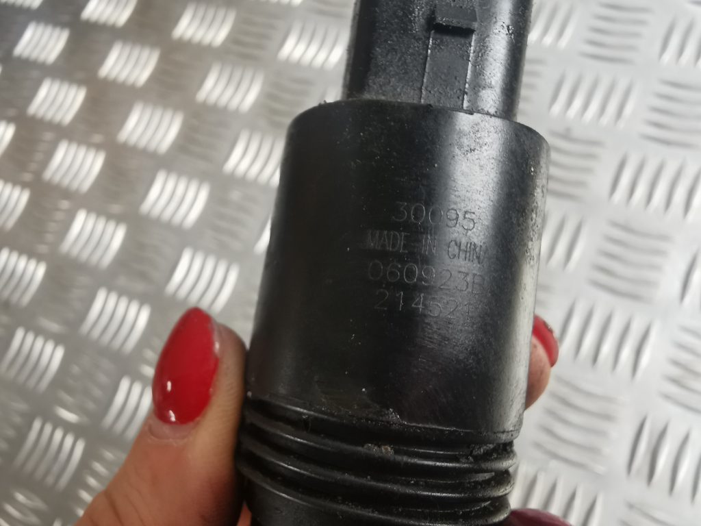 Mazgātāja šķidruma sūknis priekš LAND ROVER FREELANDER 2007