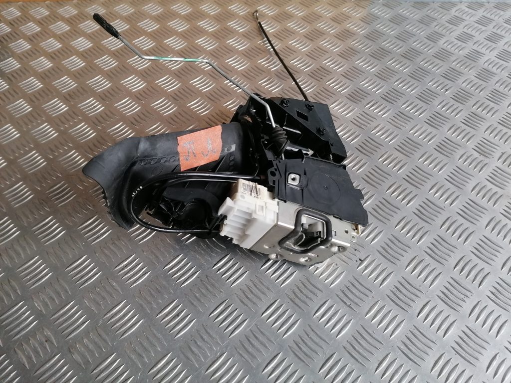 Priekšējo kreiso durvju slēdzene priekš MERCEDES BENZ ML320 2005 BLACK