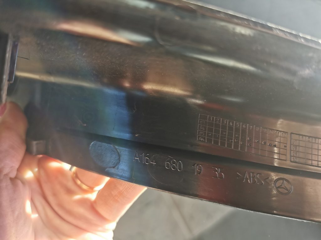 Sliekšņa priekšēja kreisa uzlika (salonā) priekš MERCEDES BENZ ML320 2005 BLACK