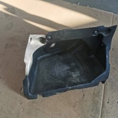 Mantu nodalījums bagāžniekā priekš MERCEDES BENZ ML320 2005 BLACK