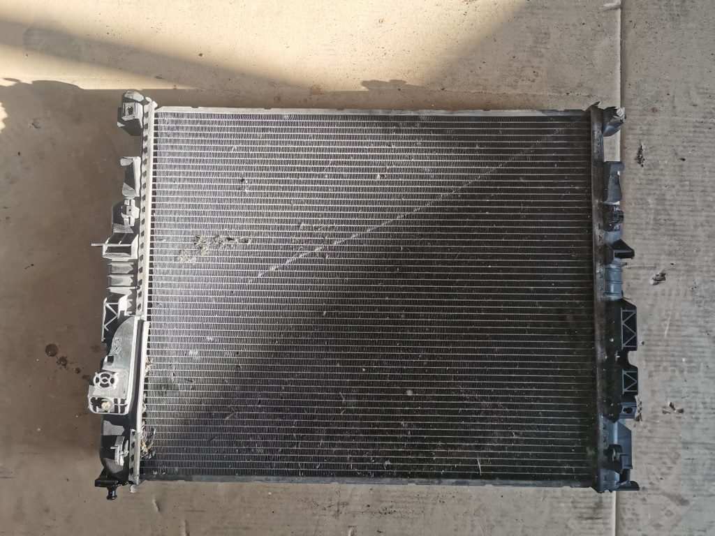 Dzesēšanas radiators priekš MERCEDES BENZ ML320 2005 BLACK 2 Dzesēšanas radiators priekš MERCEDES BENZ ML320 2005 BLACK