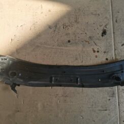 Priekšējā radiatora rāmja augšēja daļa priekš MERCEDES BENZ ML320 2005 BLACK