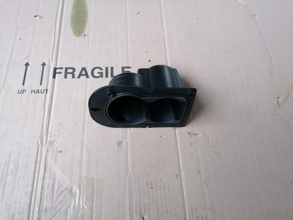 Krūzes turētājs priekš DODGE JOURNEY 2008