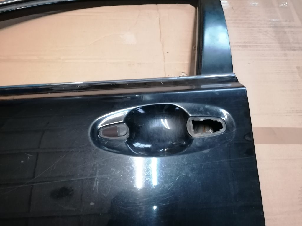 Priekšējās kreisās durvis priekš SUBARU LEGACY 2011