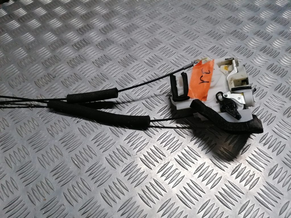 Aizmugurējo kreiso durvju slēdzene priekš SUBARU LEGACY 2011 2 Aizmugurējo kreiso durvju slēdzene priekš SUBARU LEGACY 2011