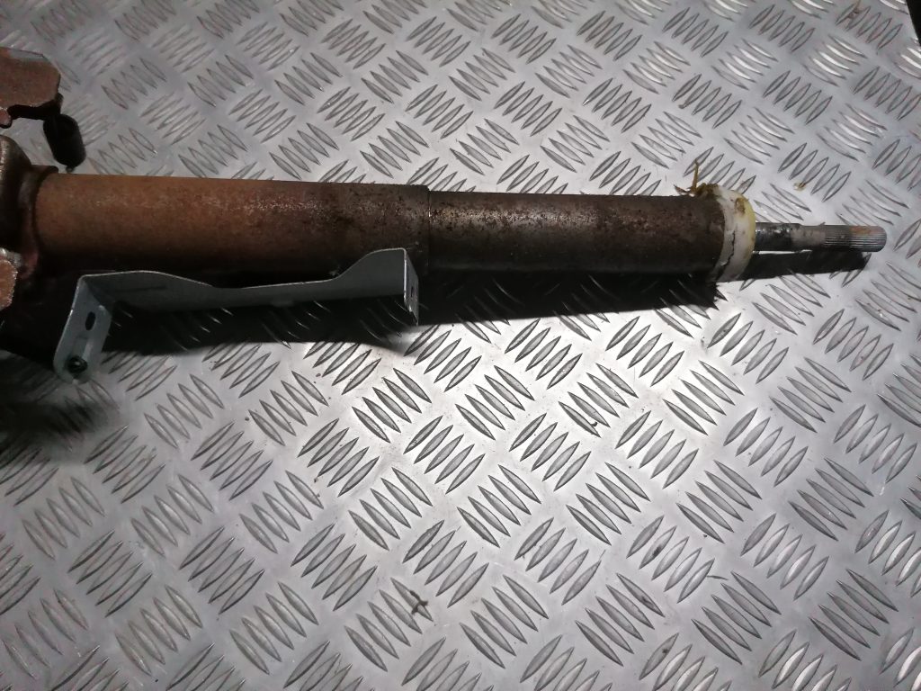 Stūres statne priekš SUBARU LEGACY 2011