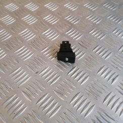 Mašīnas pacelšanas kalnā ieslēgšanas poga priekš SUBARU LEGACY 2011