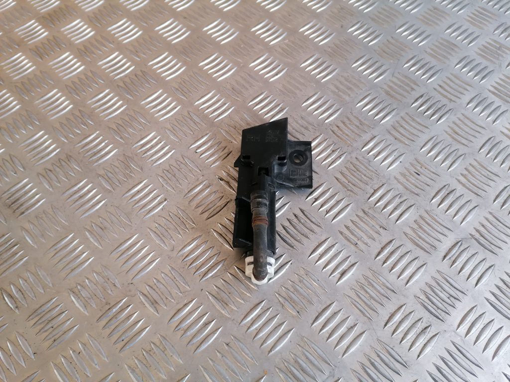 Lukturu mazgātāja sprausla priekš SUBARU LEGACY 2011