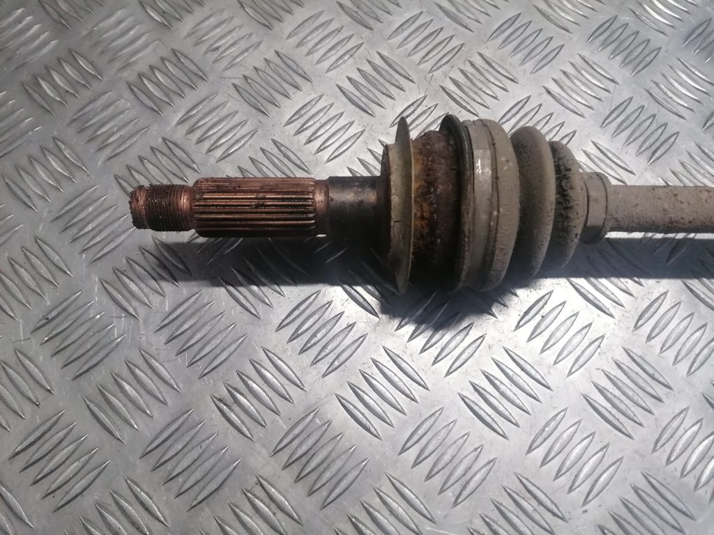 Pusass aizmugurē priekš SUBARU LEGACY 2011 2 Pusass aizmugurē priekš SUBARU LEGACY 2011