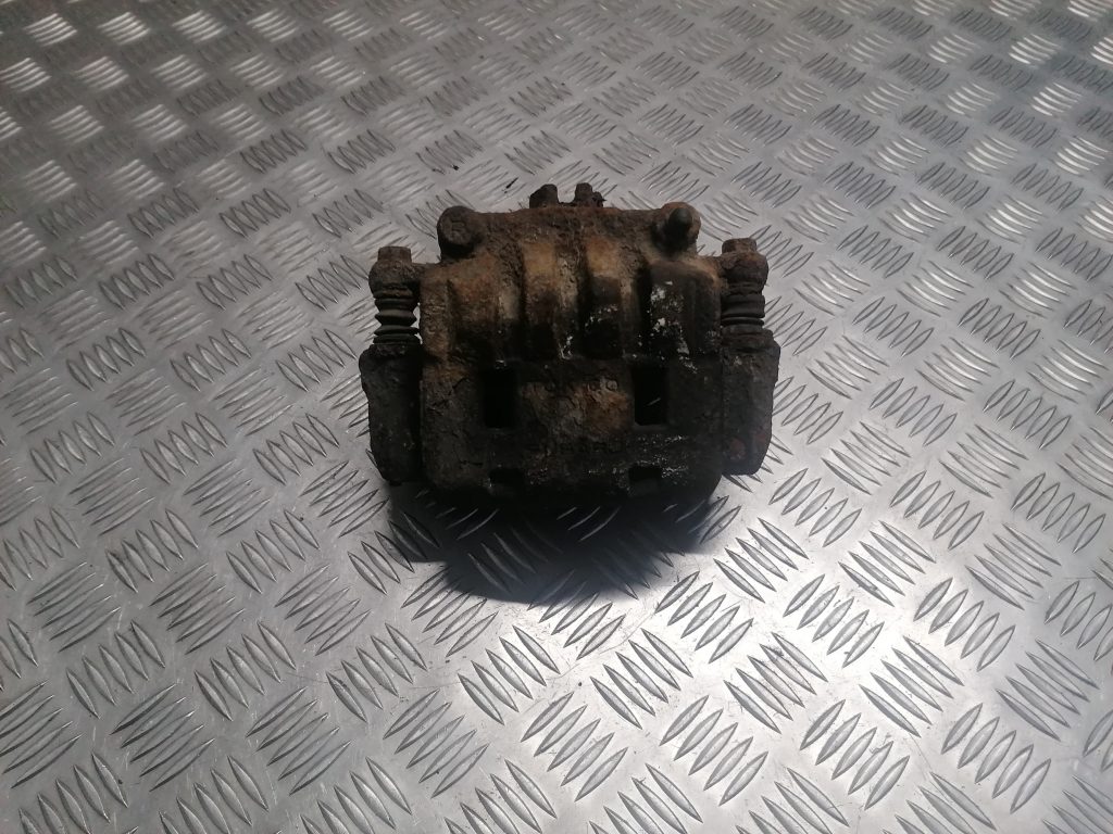 Priekšējais kreisais suports priekš SUBARU LEGACY 2011