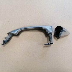 Priekšējāis labais durvju rokturis priekš MERCEDES BENZ CLS 320 2005