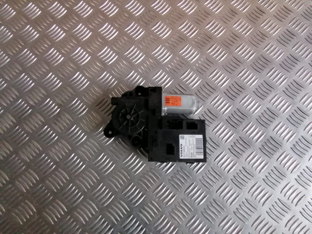 Elektrisko stiklu motors priekš Volvo V50 2004-2007 30773905AA 1 Elektrisko stiklu motors priekš Volvo V50 2004-2007 30773905AA