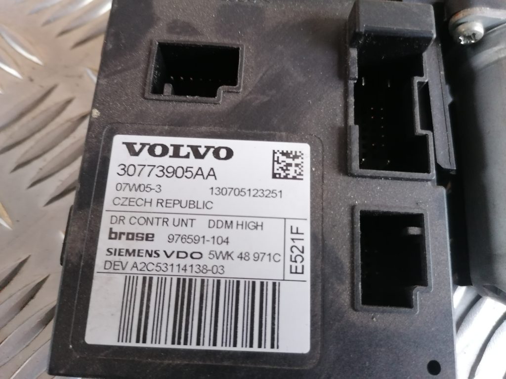 Elektrisko stiklu motors priekš Volvo V50 2004-2007 30773905AA 3 Elektrisko stiklu motors priekš Volvo V50 2004-2007 30773905AA