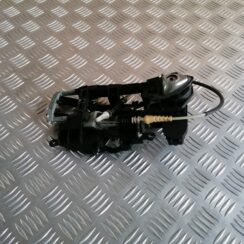 Durvju roktura iekšējais stiprinājums priekš BMW 520D F11 2011 TOURING