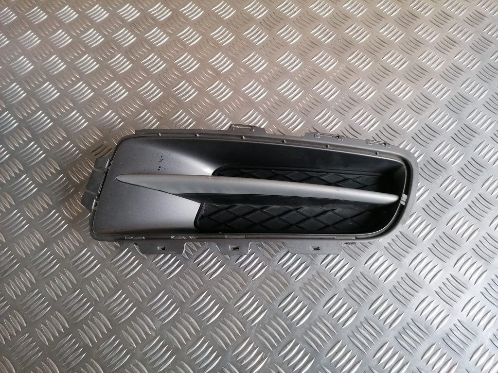 Miglas luktura reste, pa kreisi priekš BMW X5 E70 2006-2013 1 Miglas luktura reste, pa kreisi priekš BMW X5 E70 2006-2013