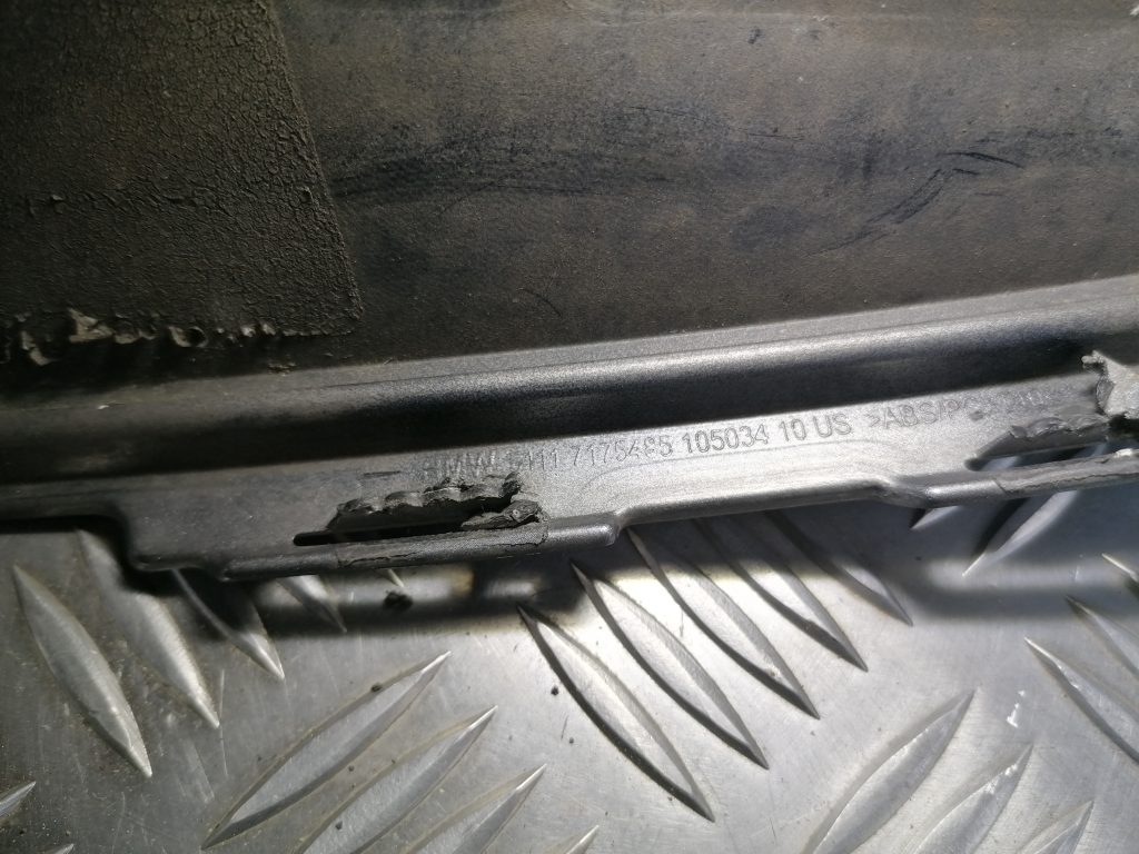 Miglas luktura reste, pa kreisi priekš BMW X5 E70 2006-2013 3 Miglas luktura reste, pa kreisi priekš BMW X5 E70 2006-2013