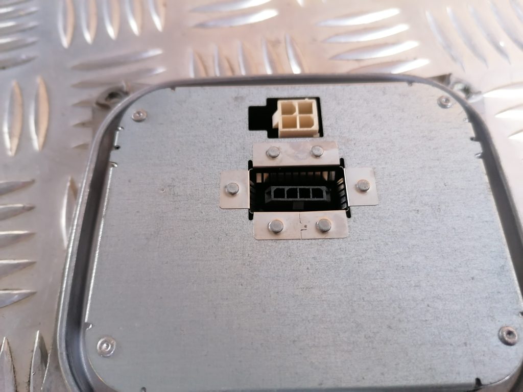 Ksenona vadības bloks priekš BMW 318D E91 2008 TOURING