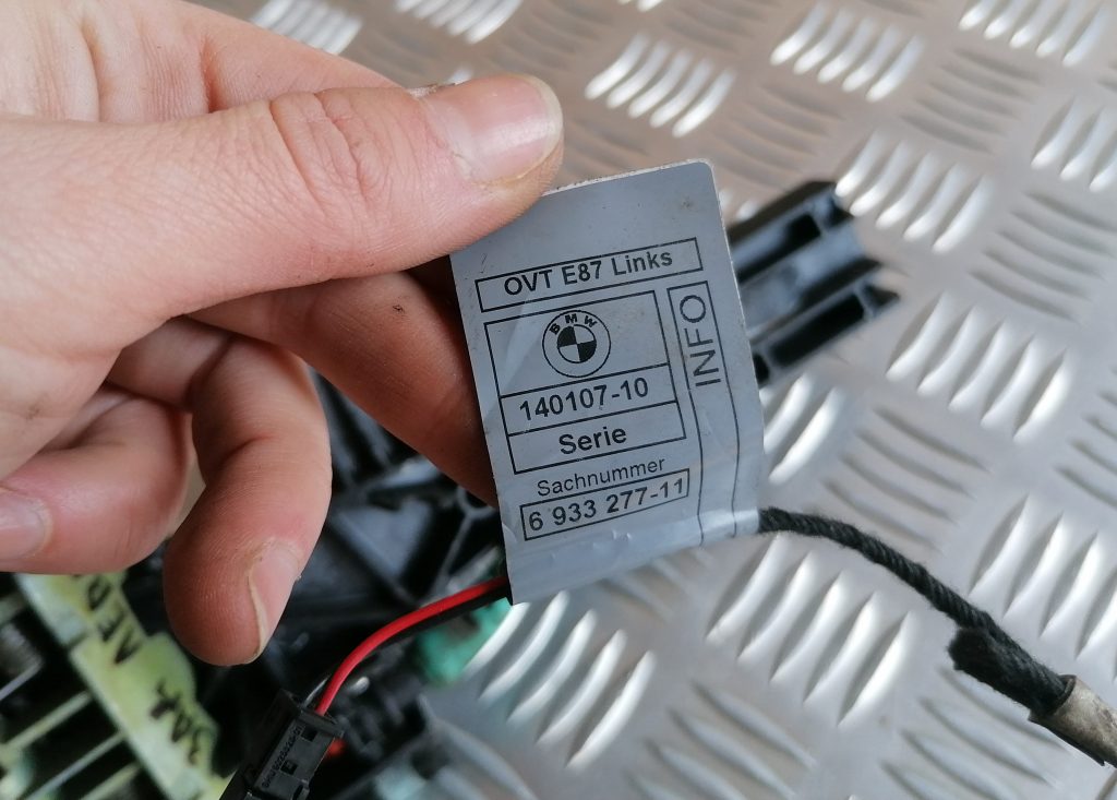 Aizmugurējais kreisais durvju rokturis priekš BMW 1 E87 2009 WHITE